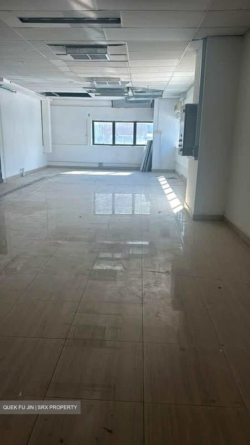 Tuas Avenue 10 (D22), Retail #591813041